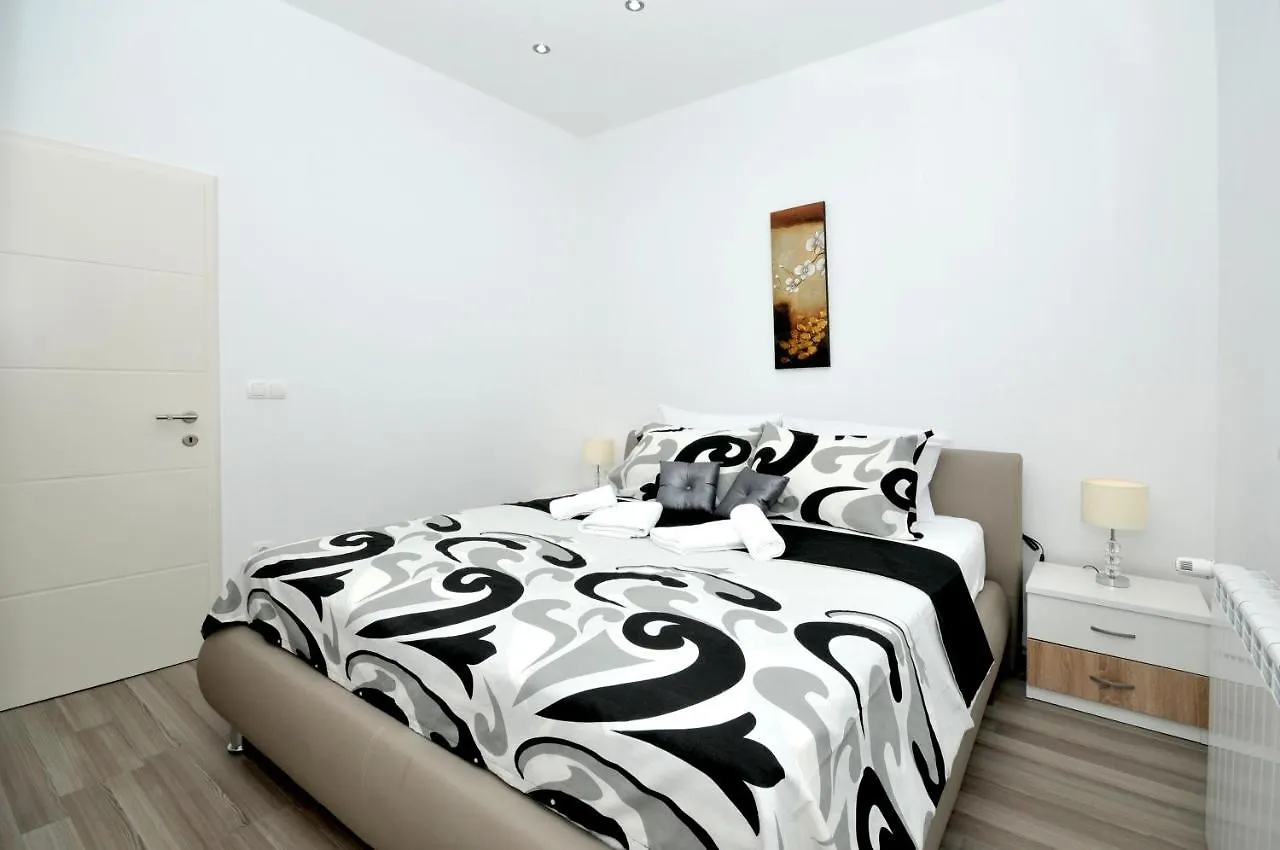 Holiday home Brand New Luxury Villaroof Pool Avbl In Season Trogir